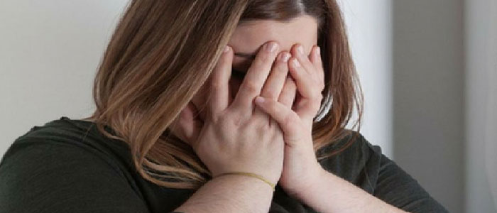 How does being overweight or obese affect fertility